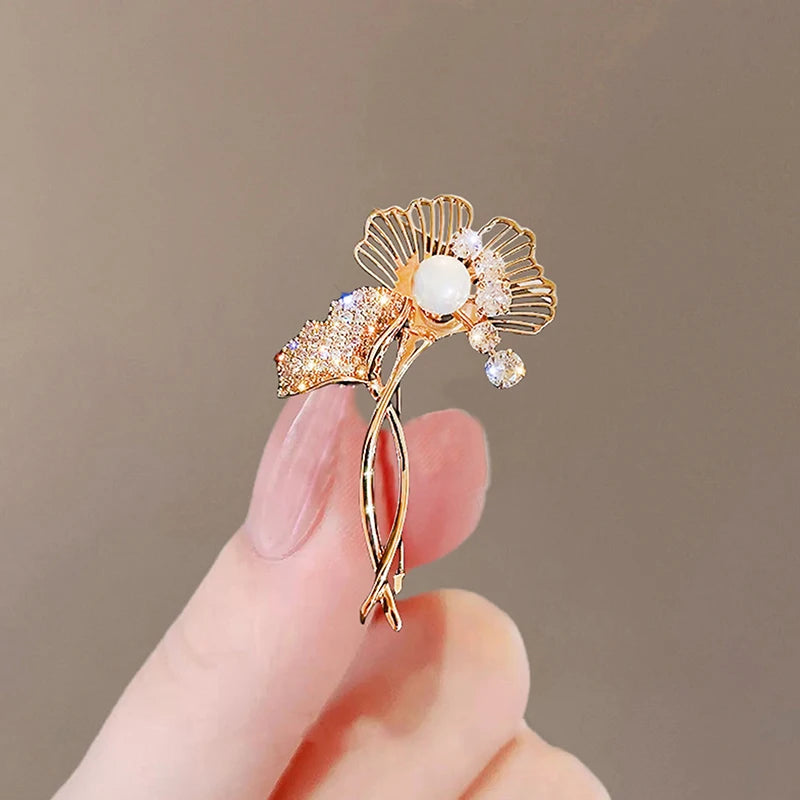 Elegant Pearl Flower Brooch Pin Badge For Women Girls Fashion Clothes Decoration Jewelry Gifts