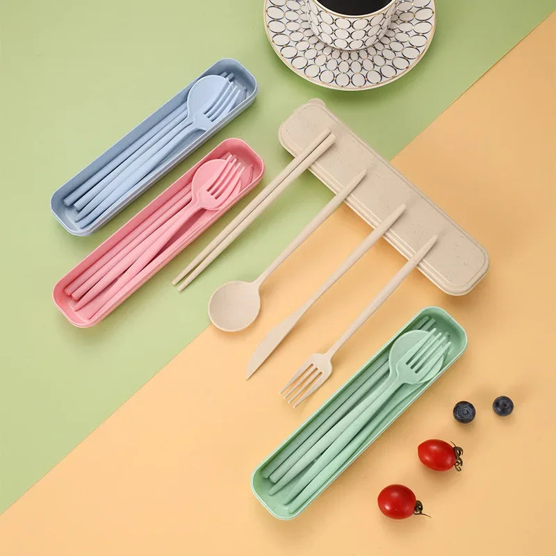 4-piece Portable Utensils, Healthy Eco-Friendly Wheat Straw Cutlery, Reusable Chopstic close-up view