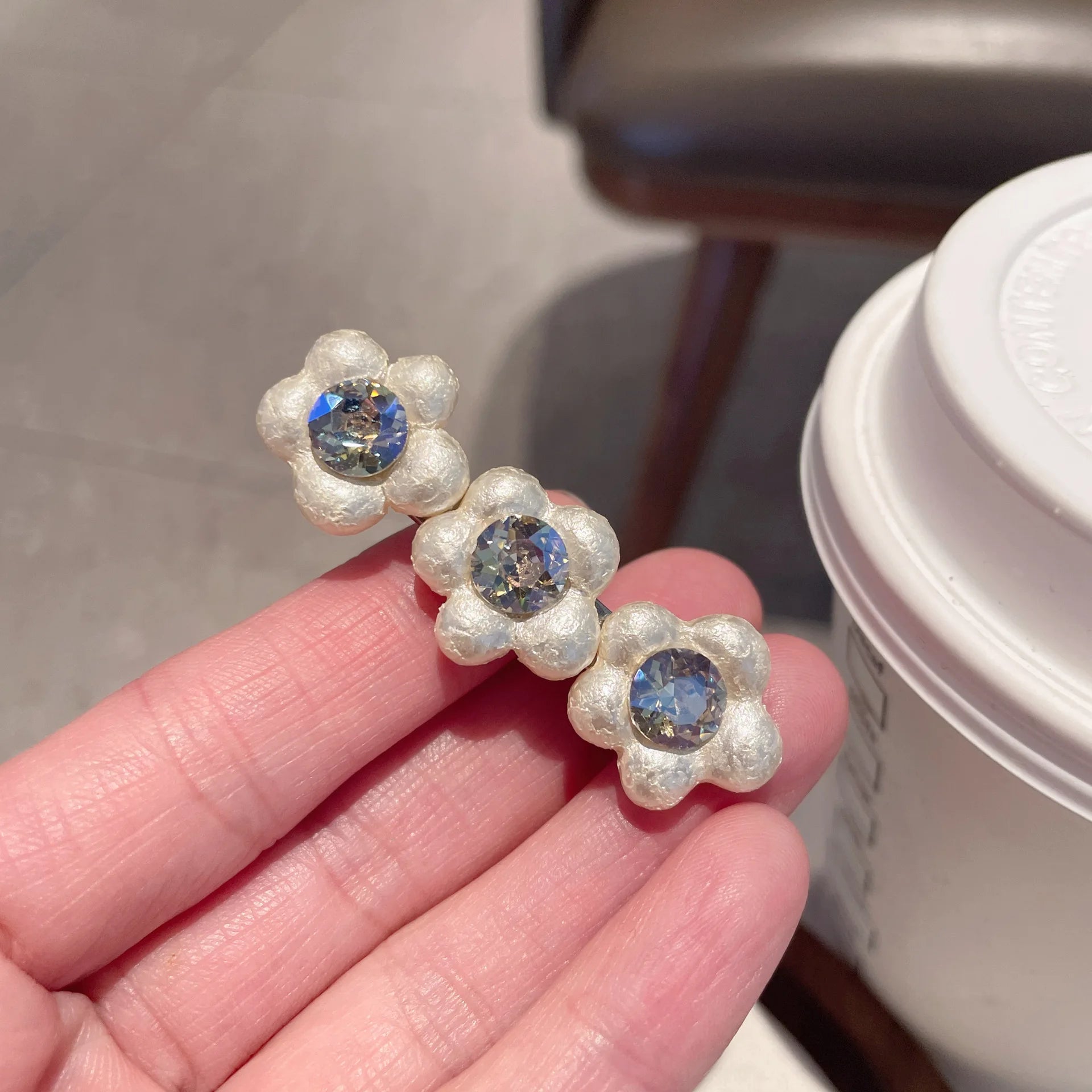 2Piece of Sweet Cute Korean Style Baroque Pearl Flower Clip Women Bangs Clip Elegant Duckbill Hair Rhinestone Accessory Pair Set