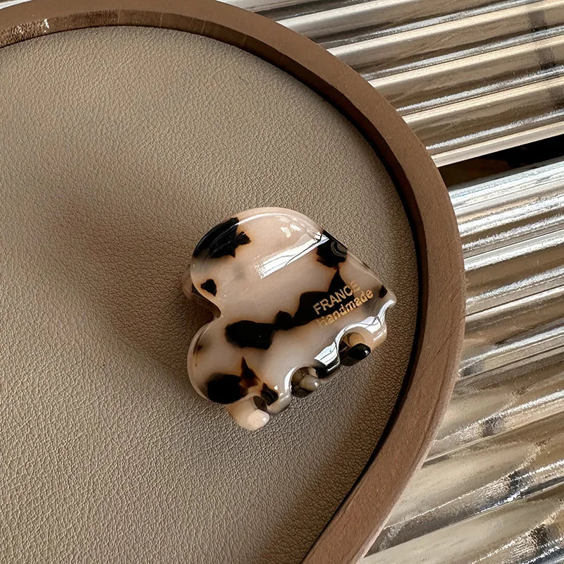 3.5cm Small Heart Shaped Hair Claw, Cute Acetate Mini Hair Crab Clips Fashion Hair Accessories for Women Girls Daily Use