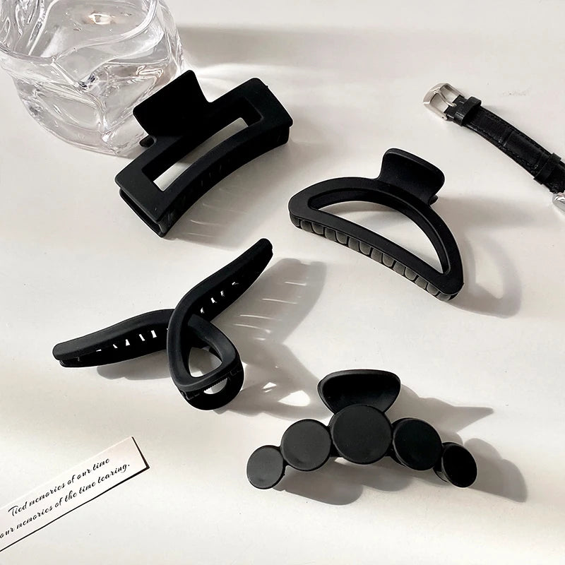 Women Elegant Black Geometric Plastic Hair Claw Lady Sweet Long Hair Holder Toothed additional angle