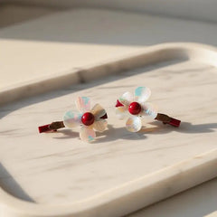 Stylish Hair Clip with Gradient Flower Design for Elegant Presentations