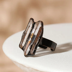 Irregular White Quartz Point Beads Bronze Handmade Rings Jewelry Women Natural Stone A close-up view