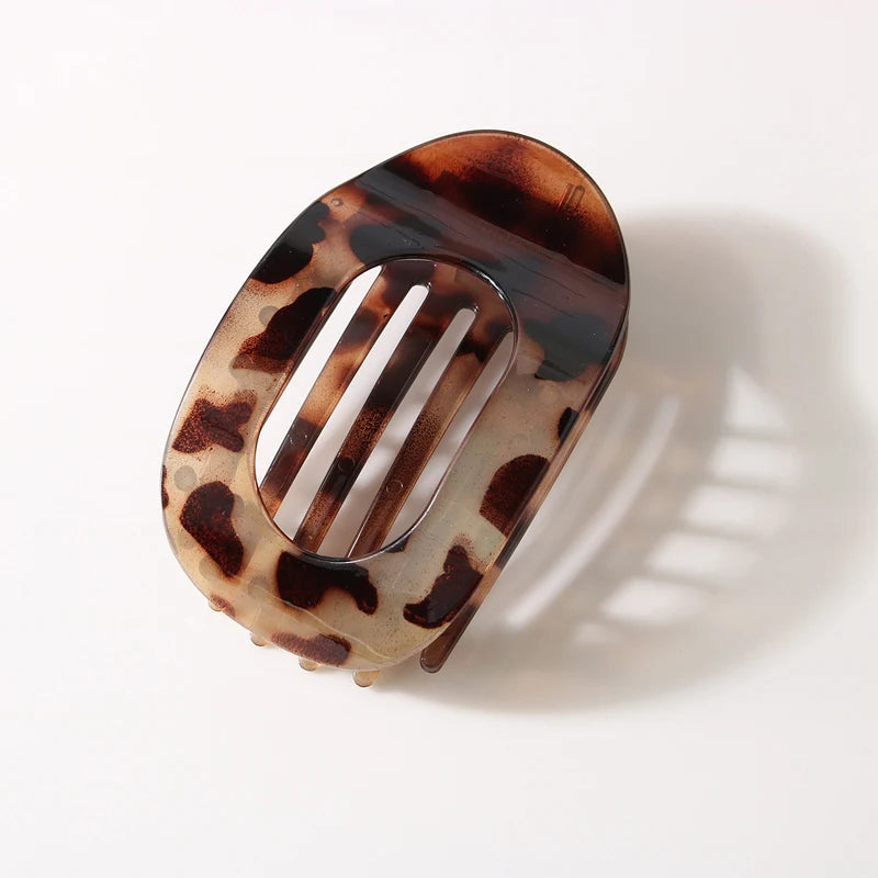 Oval Hair Claw Clip for Women Leopard Fashion New Design Matte Curved Flat Styling Barrettes Acrylic Lying Down Hair Accessories