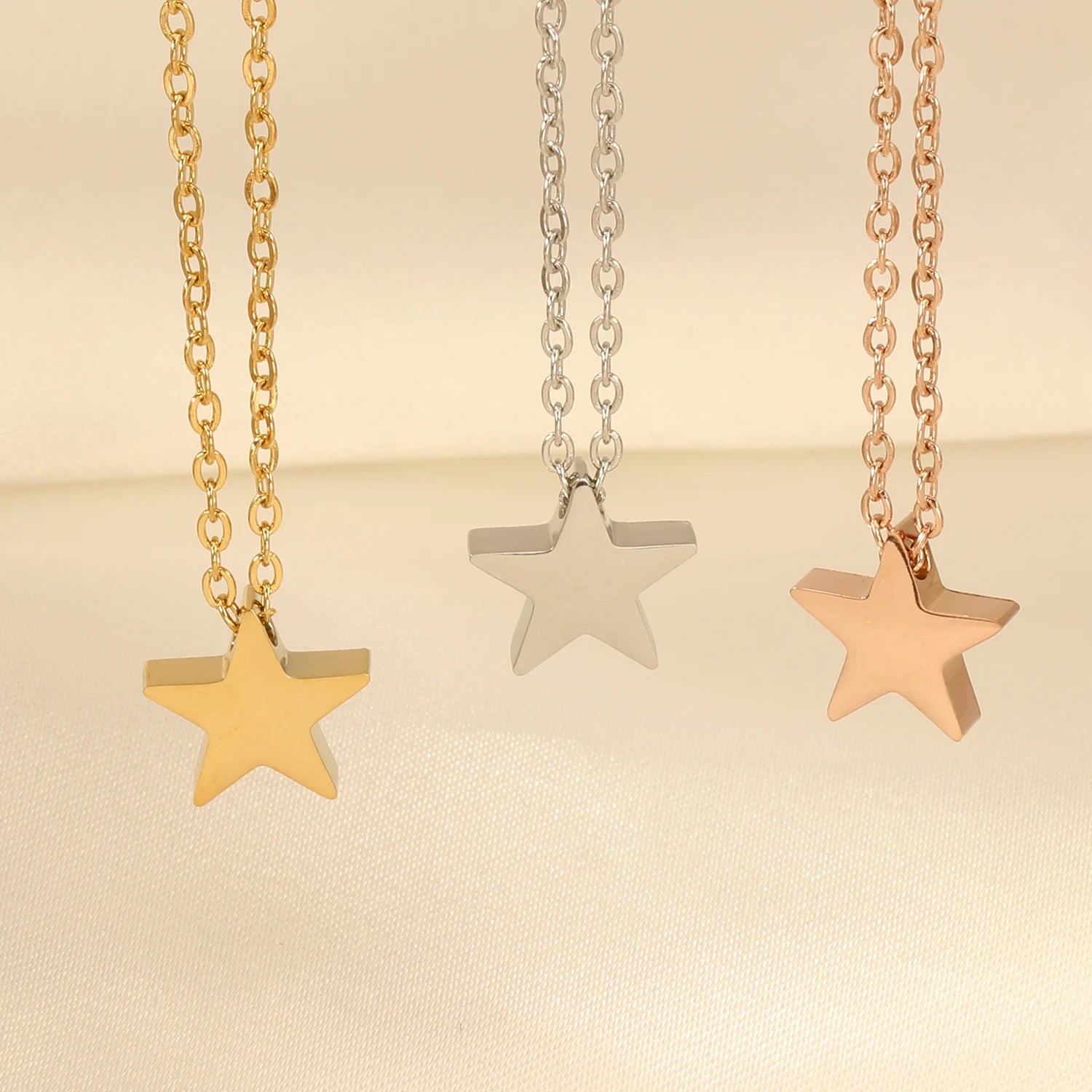 LUXUKISSKIDS Fashion Classic Small Star Pendant Necklace Smooth Mental Tiny Stars Clavicle Choker for Girls/Woman Steel Jewelry