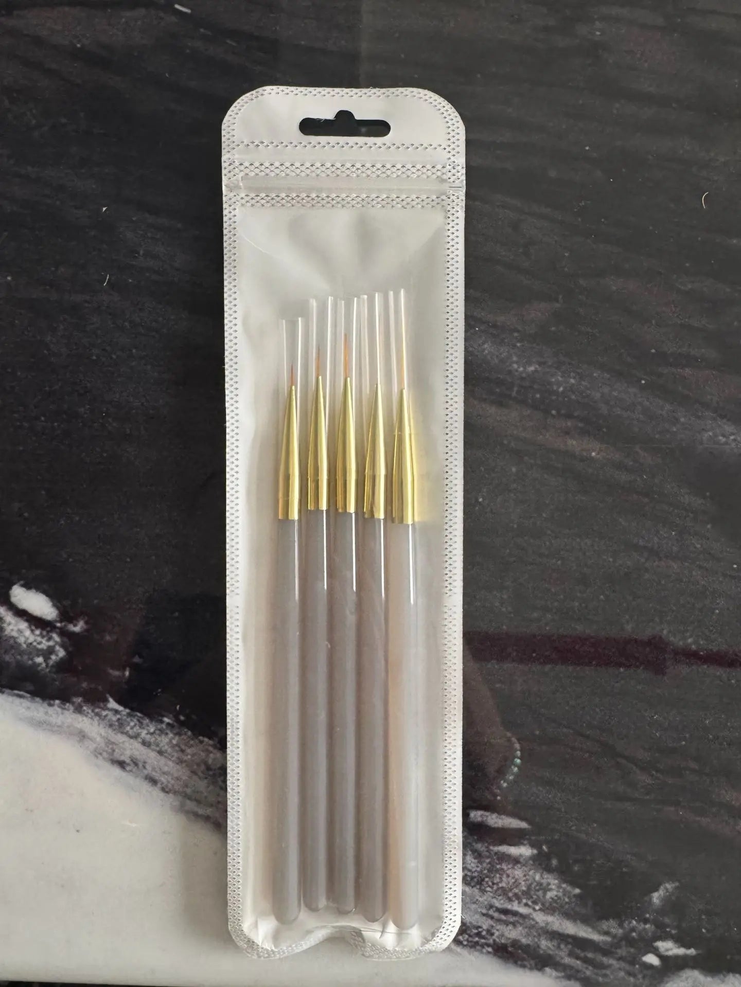 1/2/5Pcs French Plaid Nail Art Brush Set Ultra-Fine Liner Flat Brush for Grid Pattern close-up view