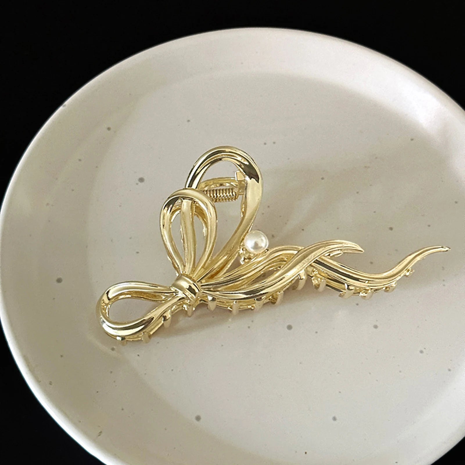 Bridal Hair Claw Clip Pearl Bow Ornament Wedding Party Accessory Elegant Metal Large lifestyle view
