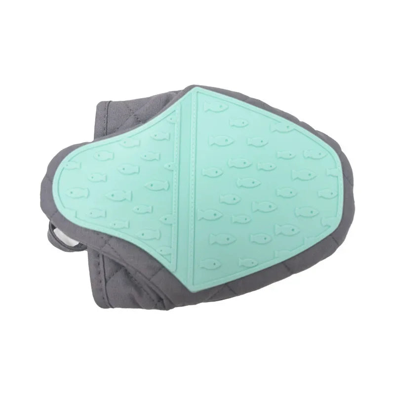 Fish Shaped Silicone Anti Scald Oven Glove | Kitchen Glove for Hot Dishes and Trays detail view