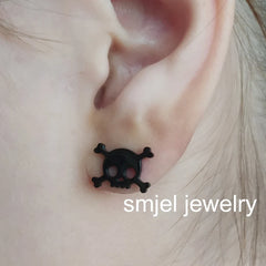 Punk Halloween Earring Black Stainless Steel Ghost Pirate Skull Stud Earrings Women Men detail view
