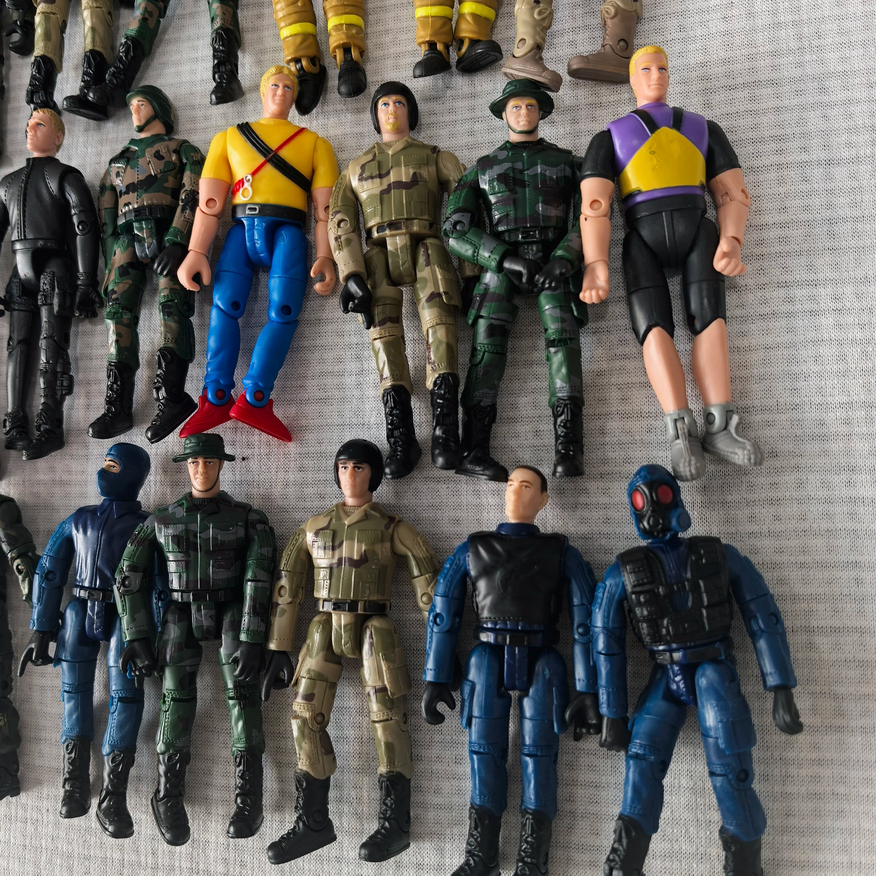 Elite Force Military Action Figures – 5pcs 10cm Soldier Model Set - Onlytenbucks.com