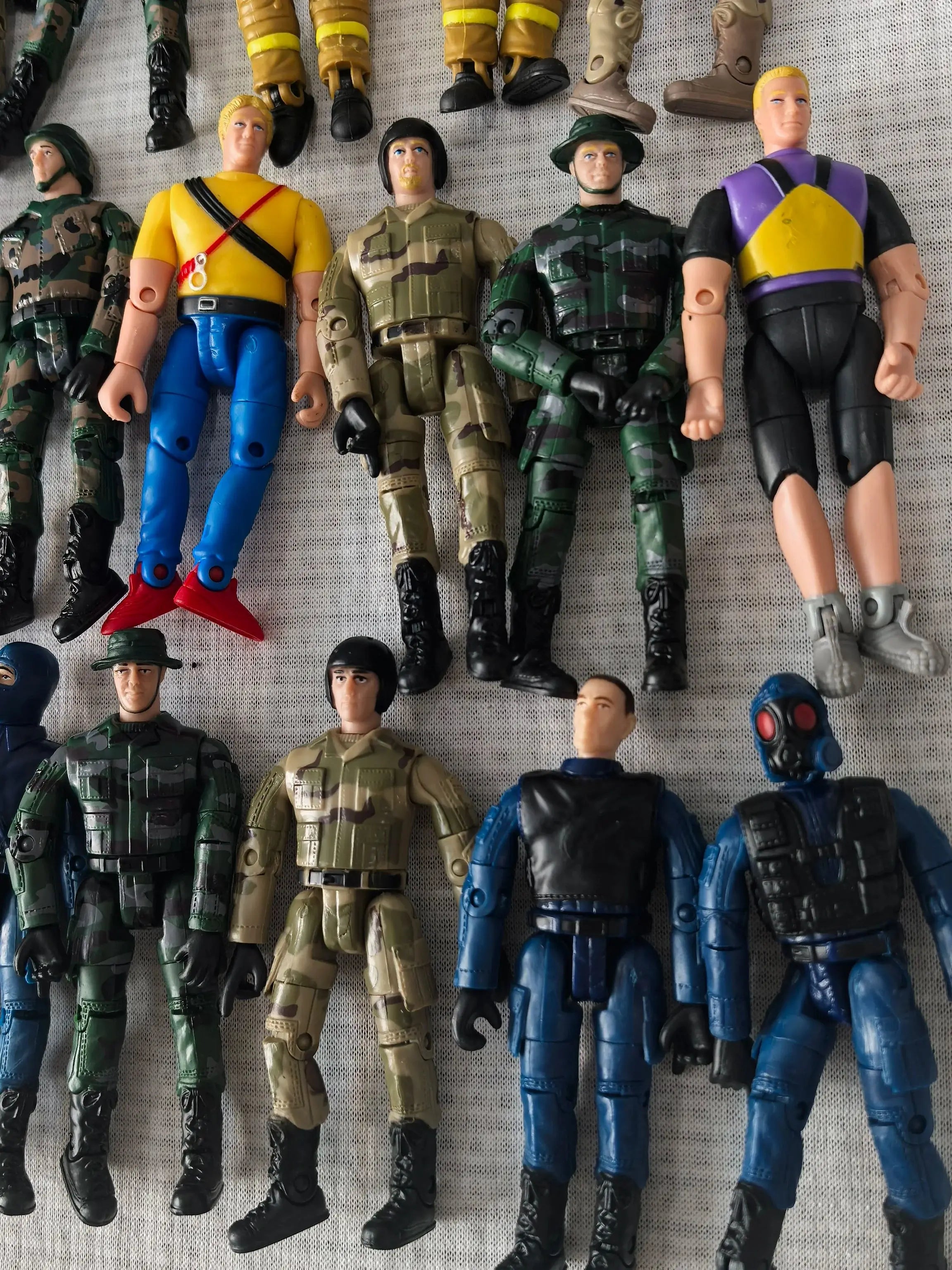 Elite Force Military Action Figures – 5pcs 10cm Soldier Model Set - Onlytenbucks.com