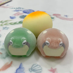 TOY Flocking Frog Gashapon Capsule Toys – Mini Squishy Figurines - Onlytenbucks.com