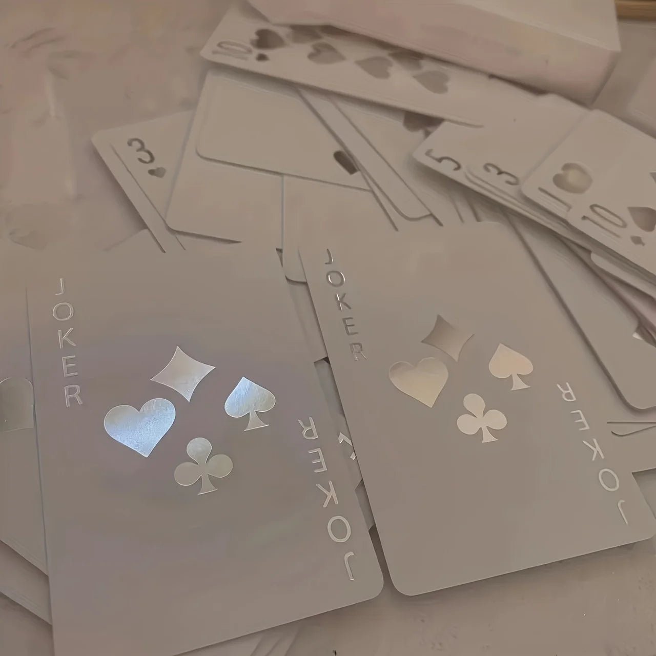 Luminous Poker Set – Glow - in - the - Dark Playing Cards - Onlytenbucks.com