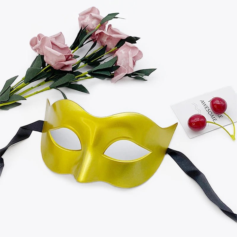 Masquerade Half Face Mask – Elegant Black &amp; White Retro Design - Onlytenbucks.com