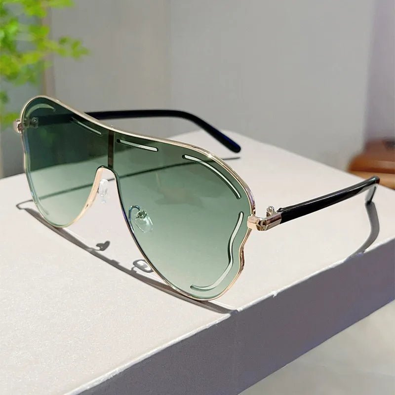 Oversized One - Piece Sunglasses UV400 - Onlytenbucks.com