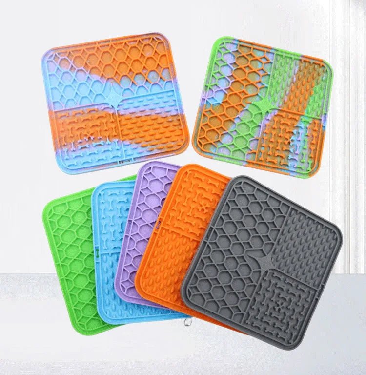 Pet Lick Mat – Silicone Slow Feeder Plate with Suction Cups - Onlytenbucks.com