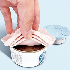 Portable Silicone Pet Food Lid and Spoon Set – 2 - in - 1 Can Cover and Sealer - Onlytenbucks.com