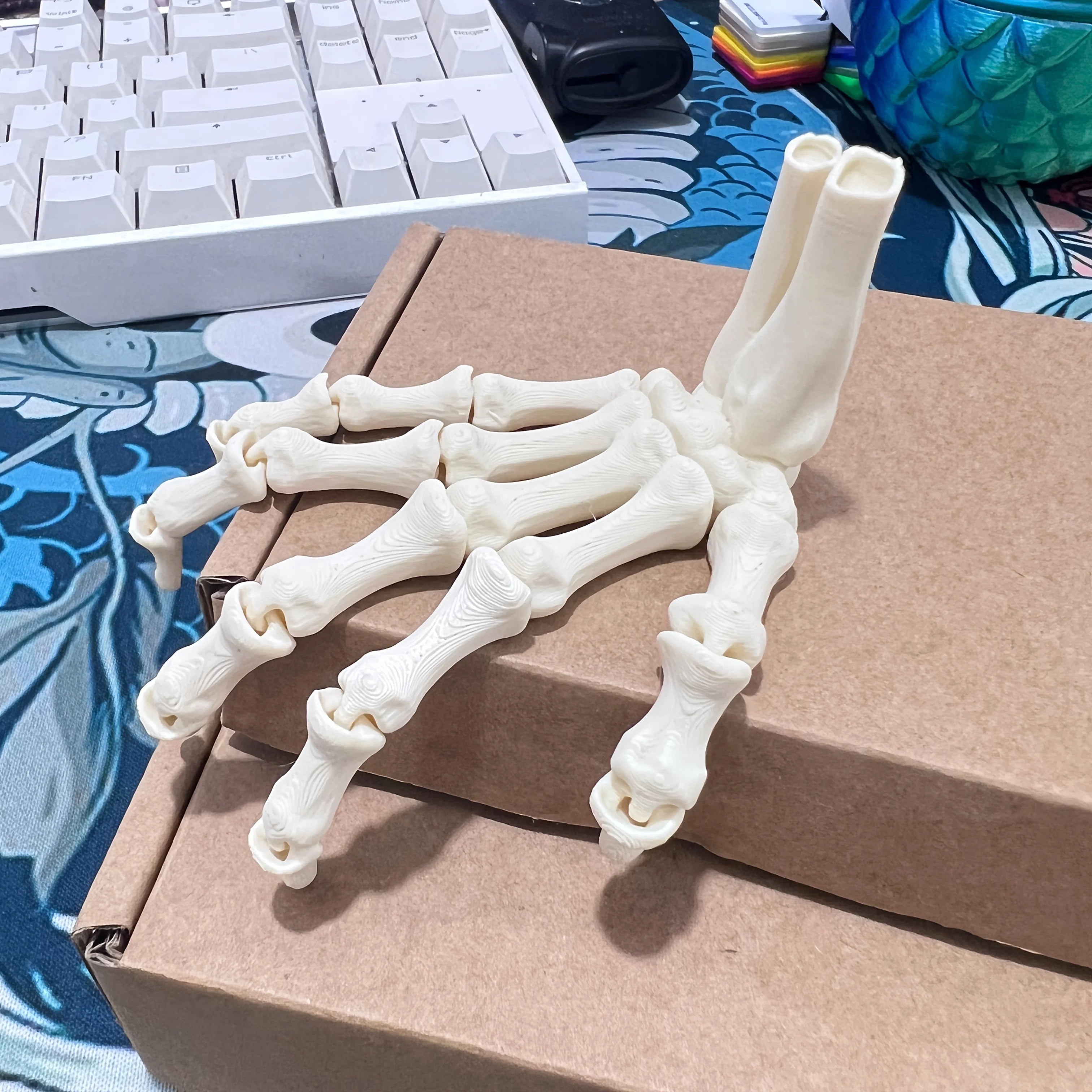 Scary Skull Skeleton Hands – Halloween Party Props - Onlytenbucks.com