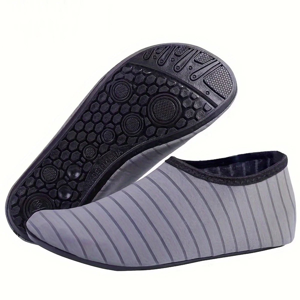 Unisex Quick - Dry Water Shoes – Anti - Slip Barefoot Swim Beach Socks for Men and Women - Onlytenbucks.com