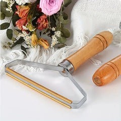 Wooden Handle Pet Hair Remover - Onlytenbucks.com